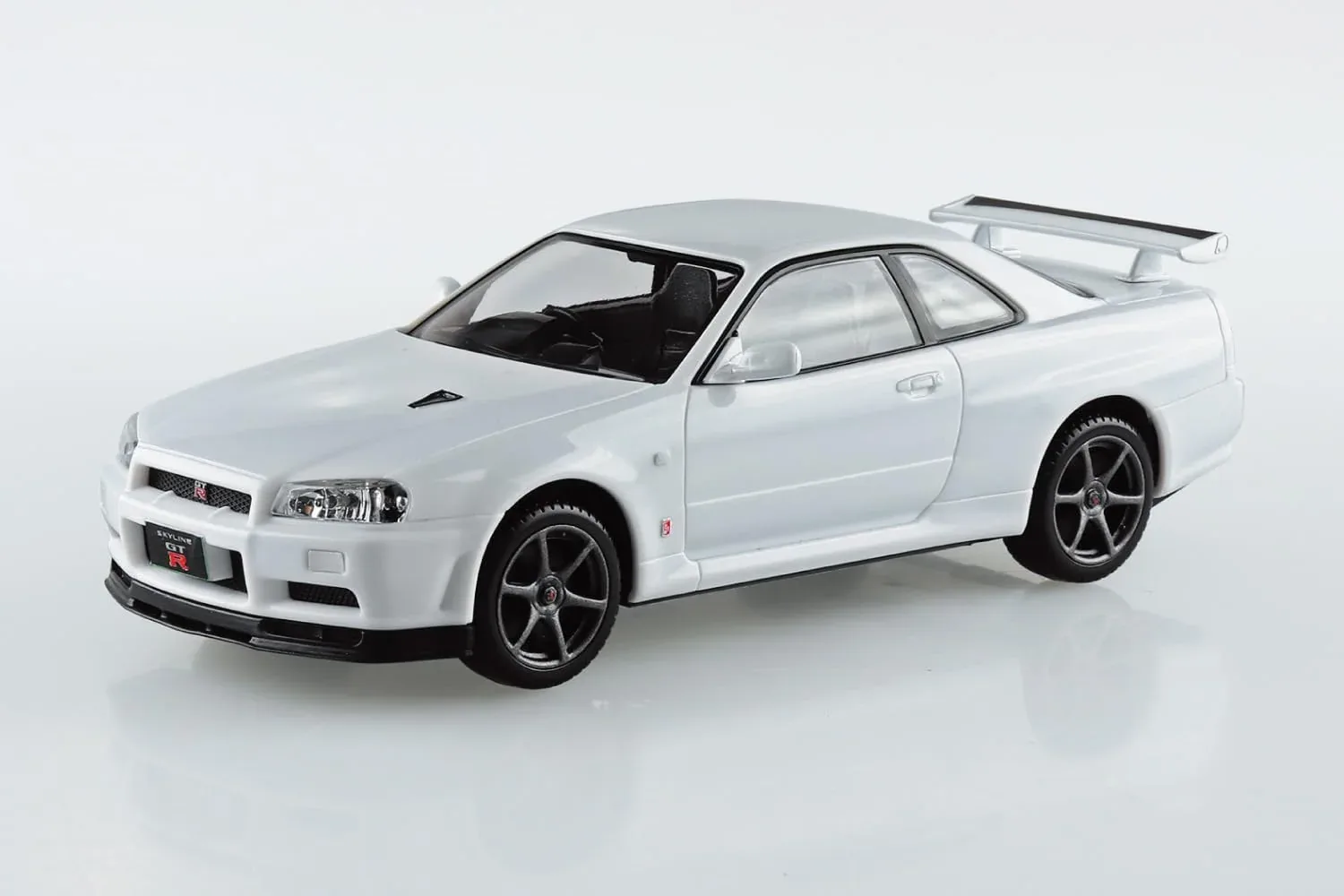 Aoshima 1/32 Snap Kit No.12 Nissan R34 Skyline GT-R White Model Car Kit - Image 2