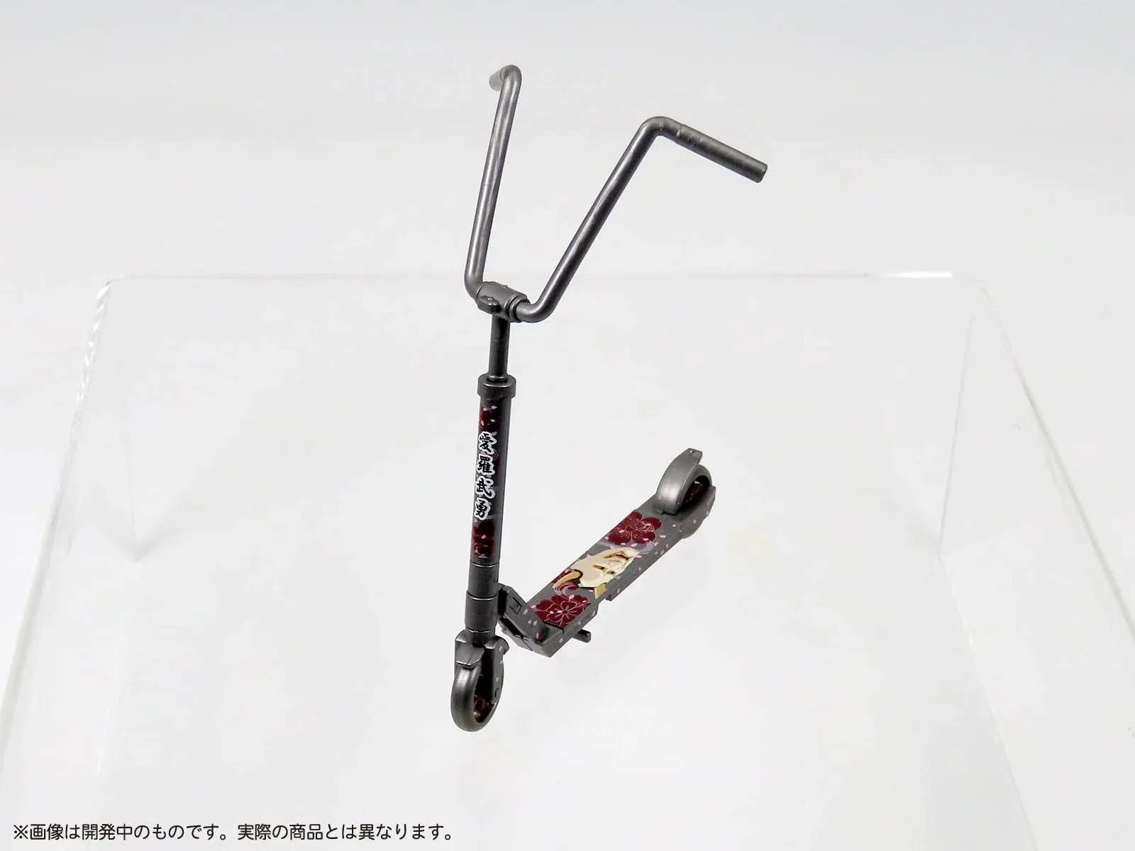 Mic Play Scooter - Japanese Gang Pattern Design by Pripra Figure - Image 2