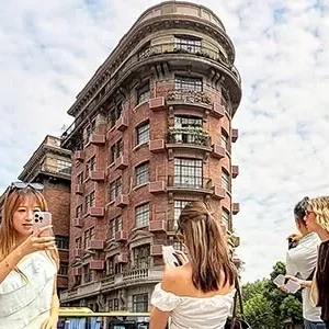 Shanghai French Concession Walking Tour with Coffee or Tea